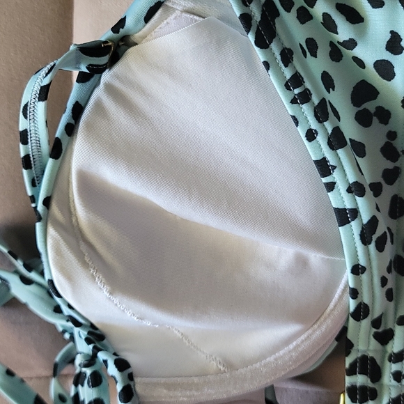 Victoria's Secret 36C (large) mint leopard bikini top - Picture 8 of 9